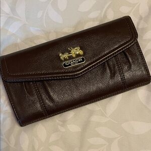 vintage Coach Madison leather clutch wallet in a dark brown color new w/o tag